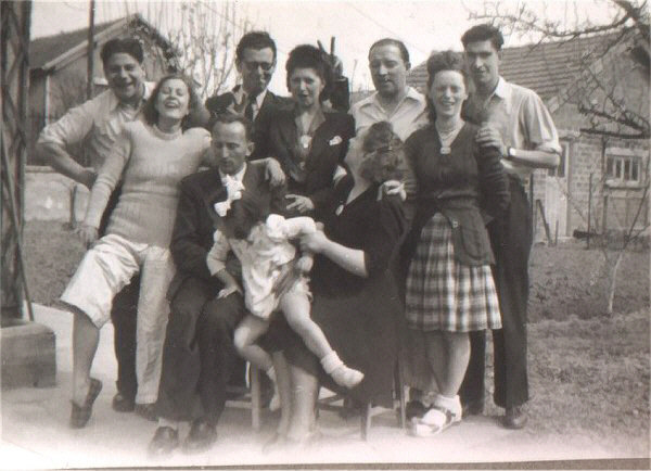 groupe-huguette-tonin.jpg (57232 octets)
