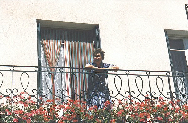 mireille-balcon.jpg (83131 octets)